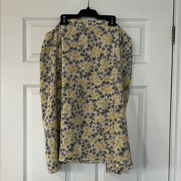 Alfred Dunner Yellow and Gray Floral High-Low Skirt - Picture 5 of 5